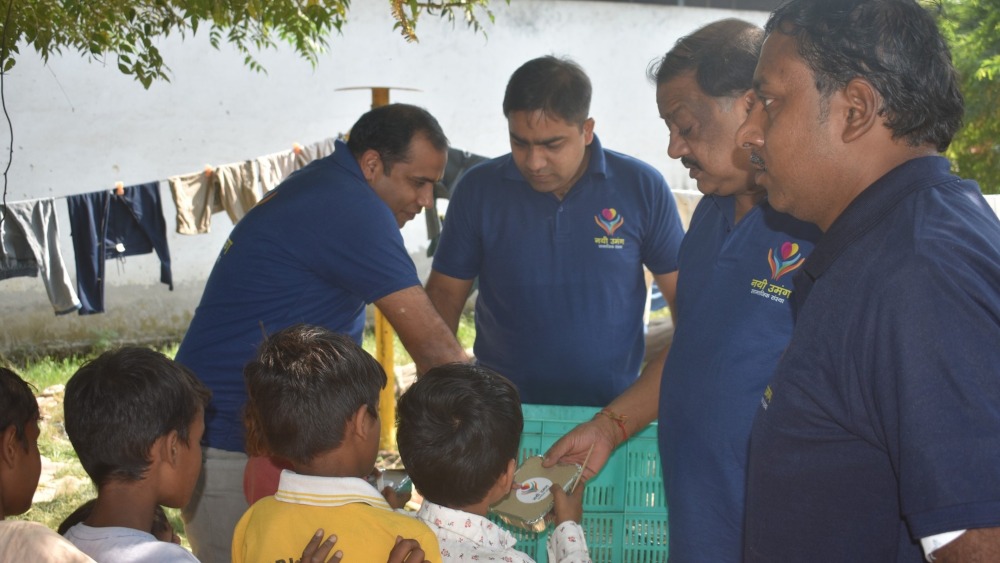 nai-umang-mid-day-meal-4